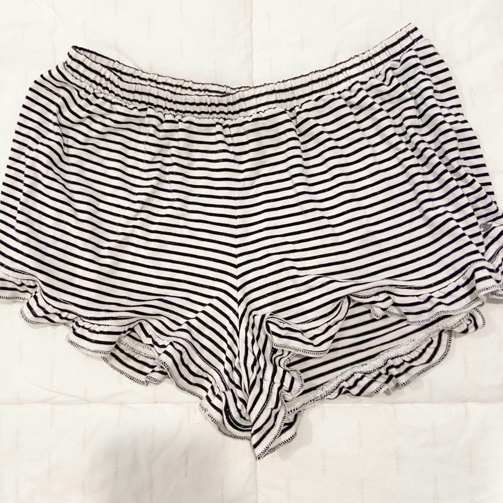 flowy striped shorts!